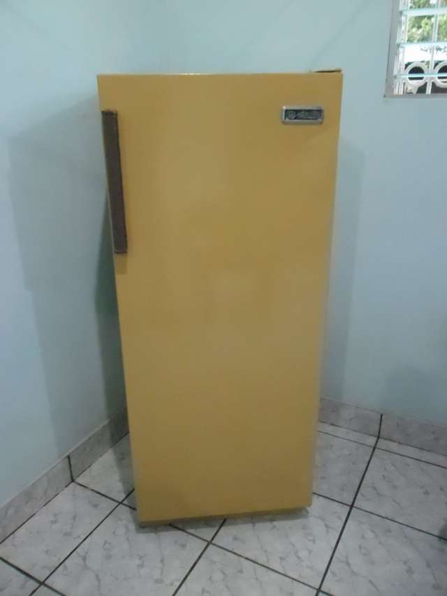 https://images.evisos.com.sv/2014/09/13/se-vende-refrigeradora-super-ganga_8fa73fe12e_3.jpg